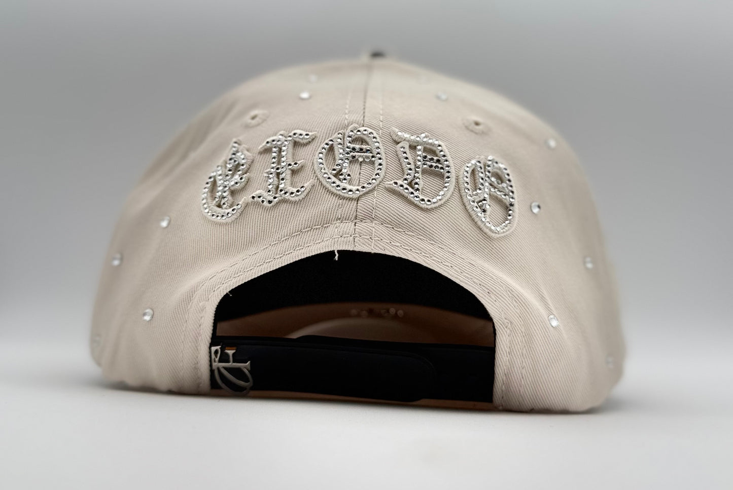 Exodo beige rosario crystal
