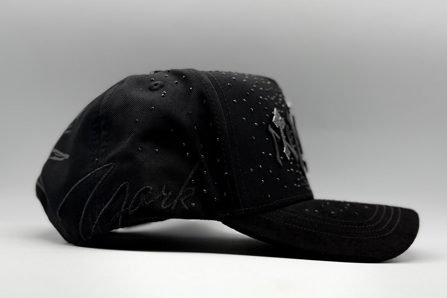 NY CRUCES ALL BLACK CRYSTALS