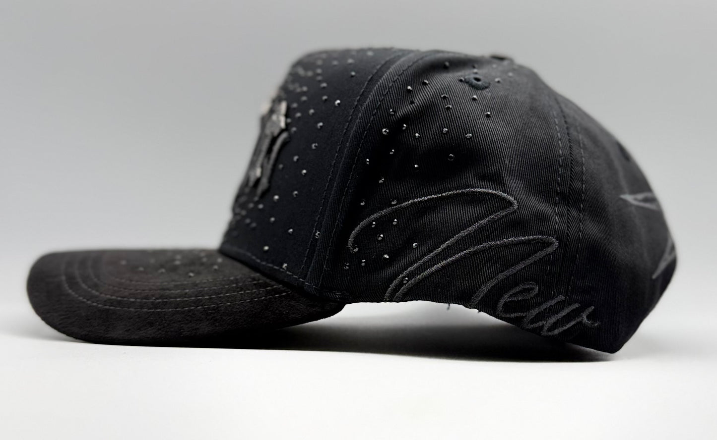 NY CRUCES ALL BLACK CRYSTALS