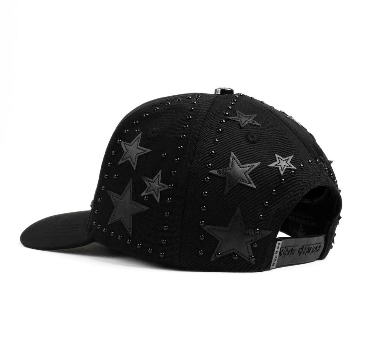 EXTRA BLACK