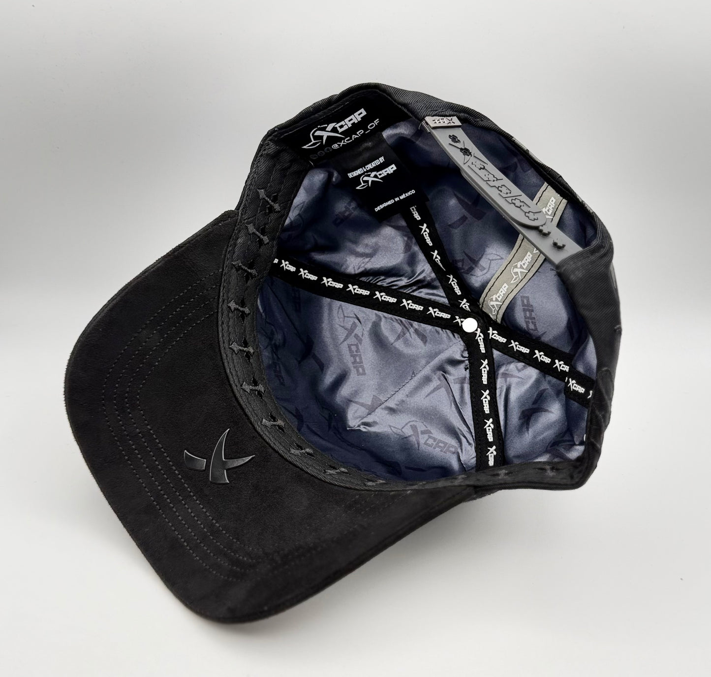 NY CRUCES ALL BLACK CRYSTALS